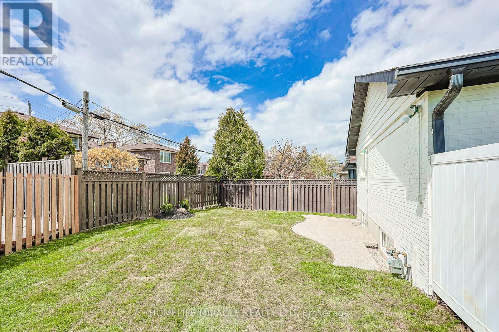 158 Cass Avenue, Toronto, Ontario  M1T 2B7 - Photo 39 - E13110878