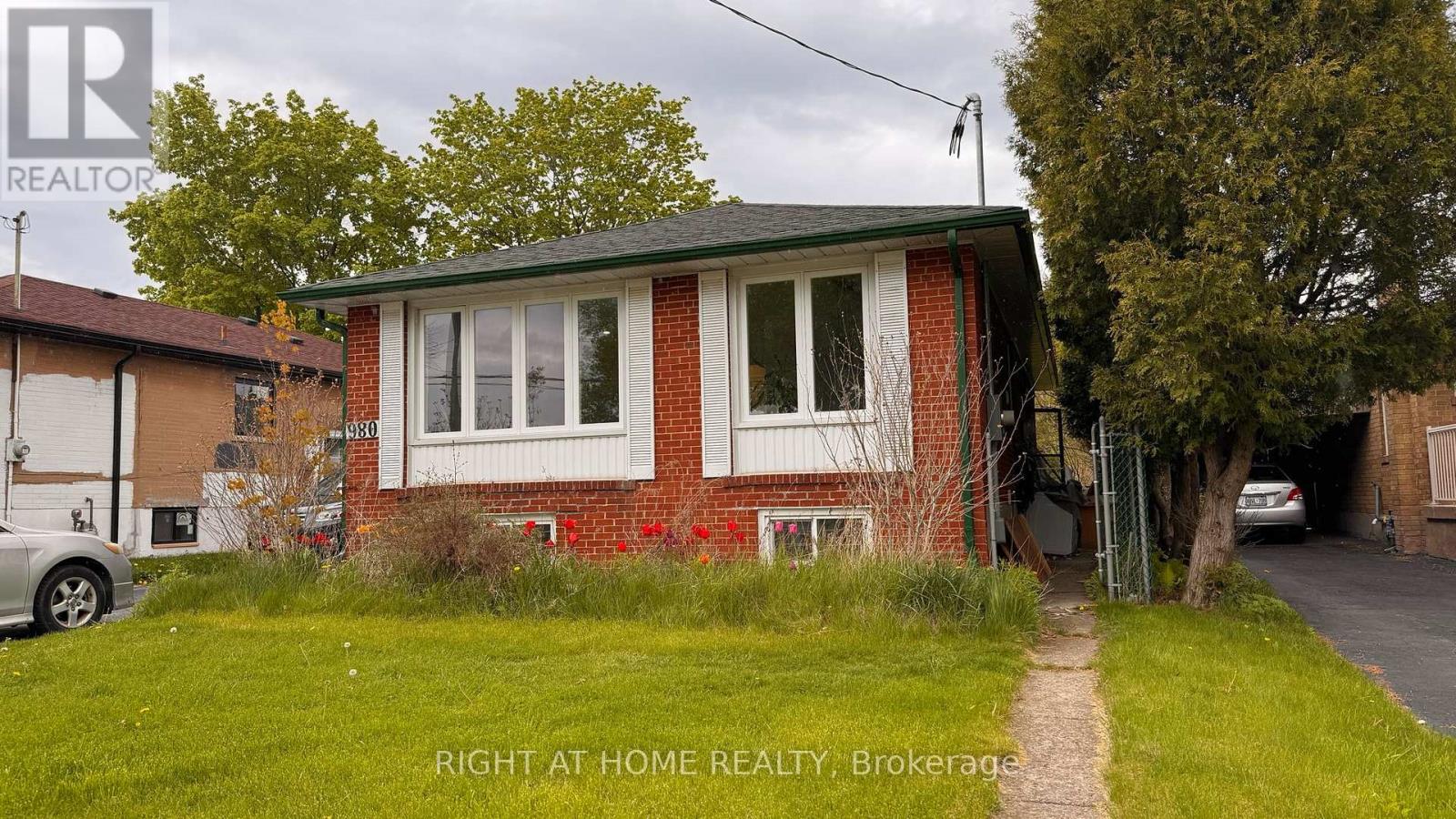 Basement - 980 Midlan Avenue, Toronto, Ontario  M1K 4G6 - Photo 2 - E13110908