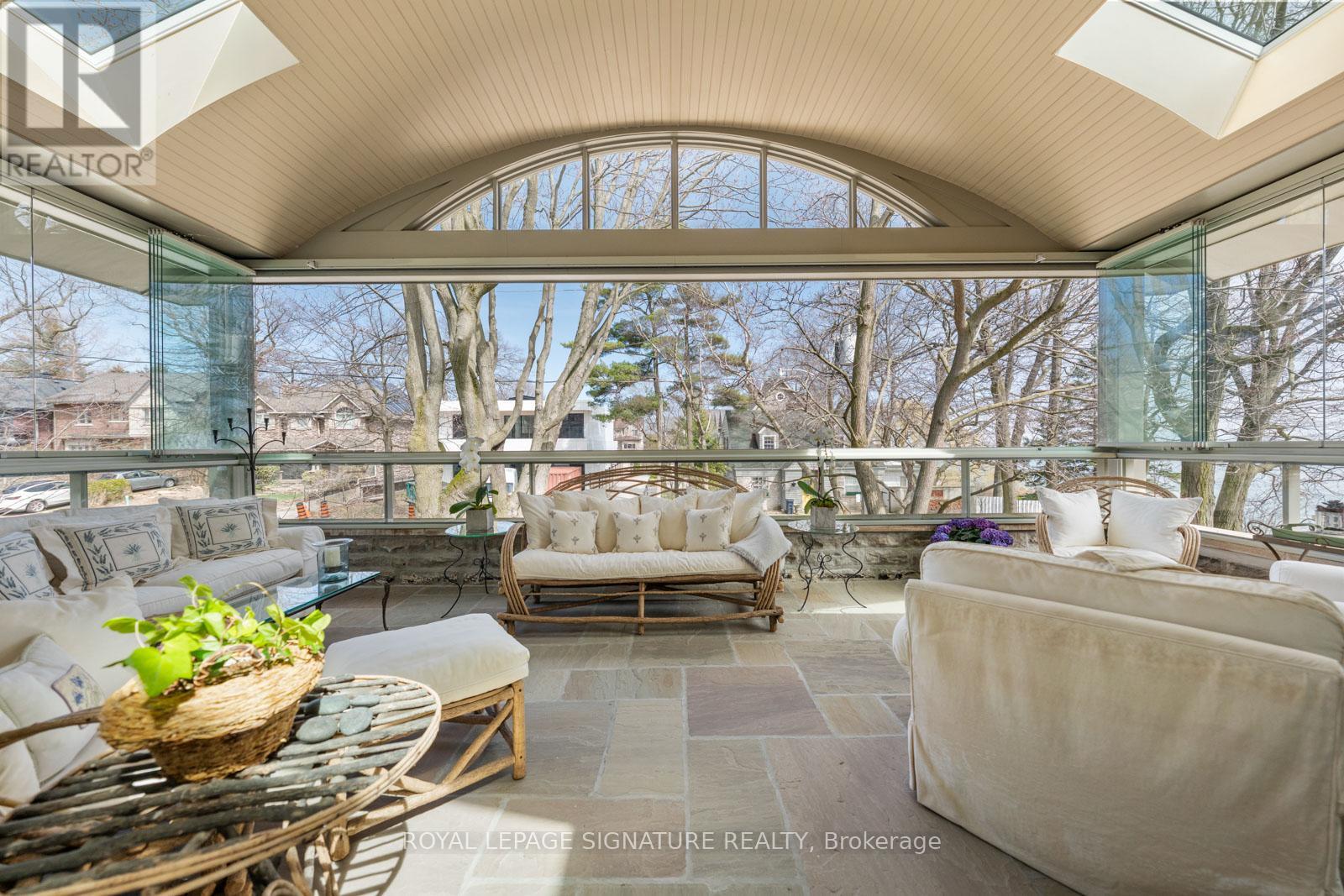4 Neville Park Boulevard, Toronto, Ontario  M4E 3P6 - Photo 2 - E13110966