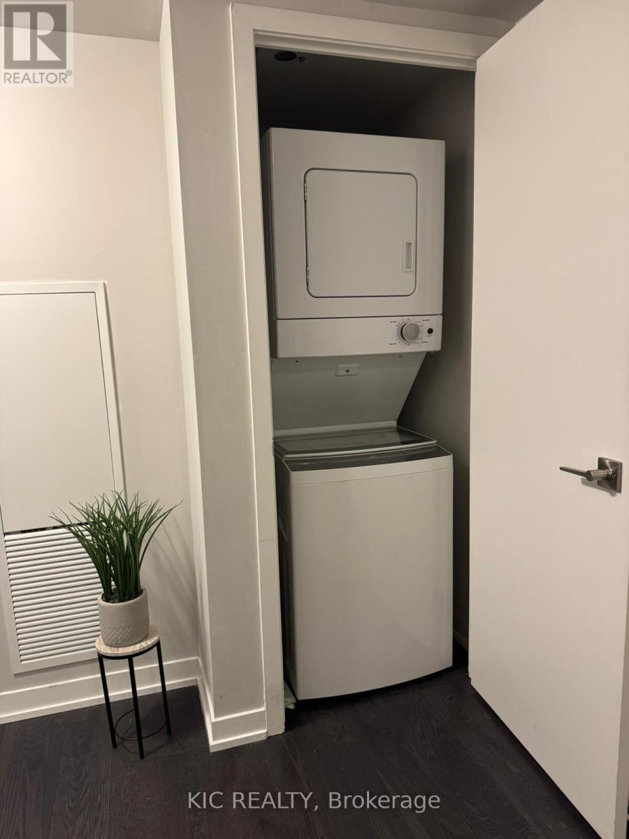 221 - 1401 O'connor Drive, Toronto, Ontario  M4B 2V5 - Photo 14 - E13111120