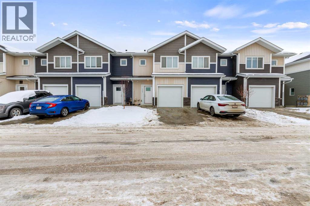 137, 137 Red Embers Link NE, Calgary, Alberta  T3N 2G4 - Photo 2 - A2273793