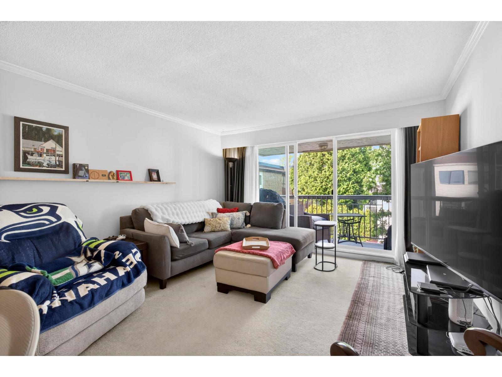 202 1331 Fir Street, White Rock, British Columbia  V4B 4B3 - Photo 5 - R3119945