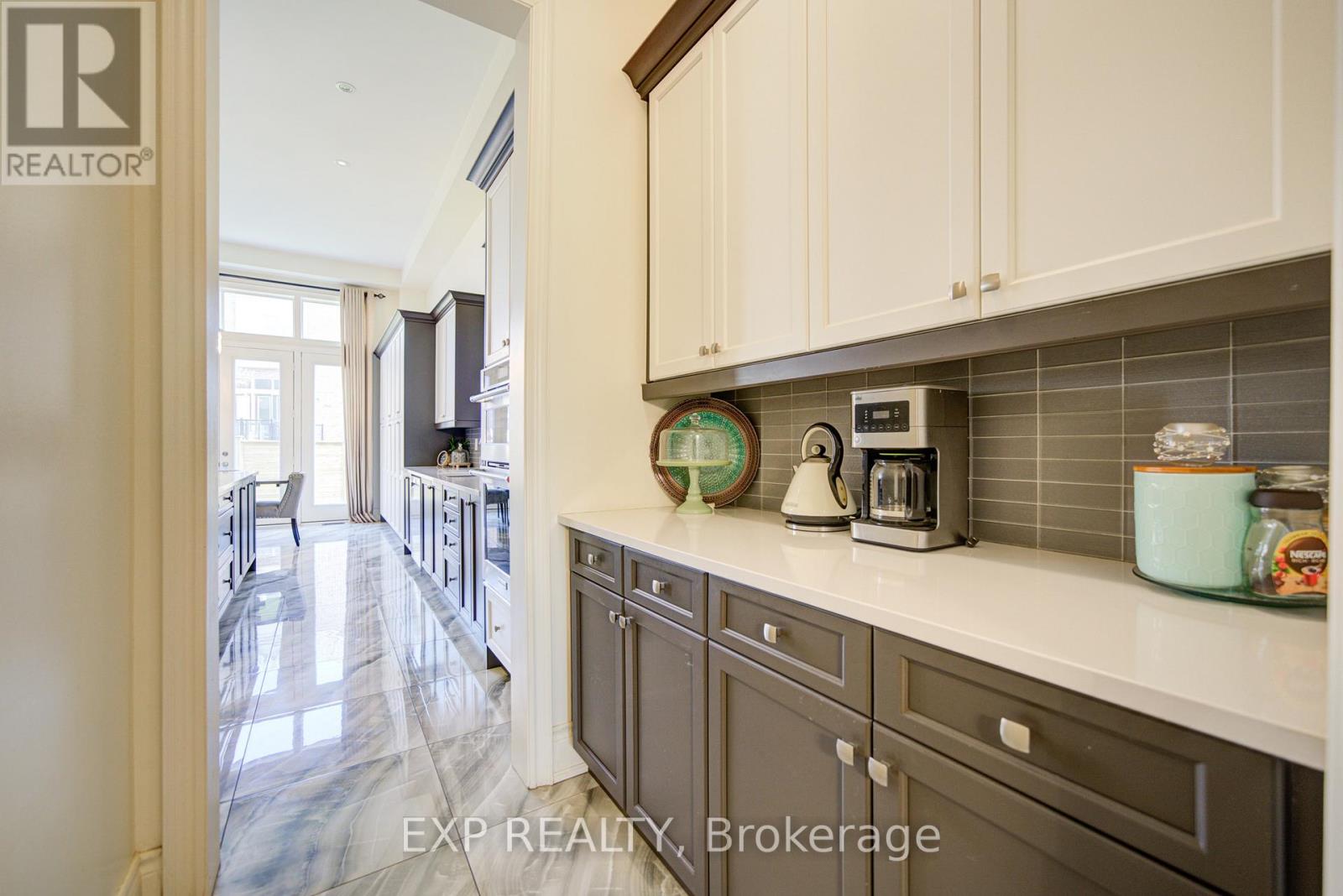 163 Hillsview Drive, Richmond Hill, Ontario  L4C 2R4 - Photo 8 - N13110978