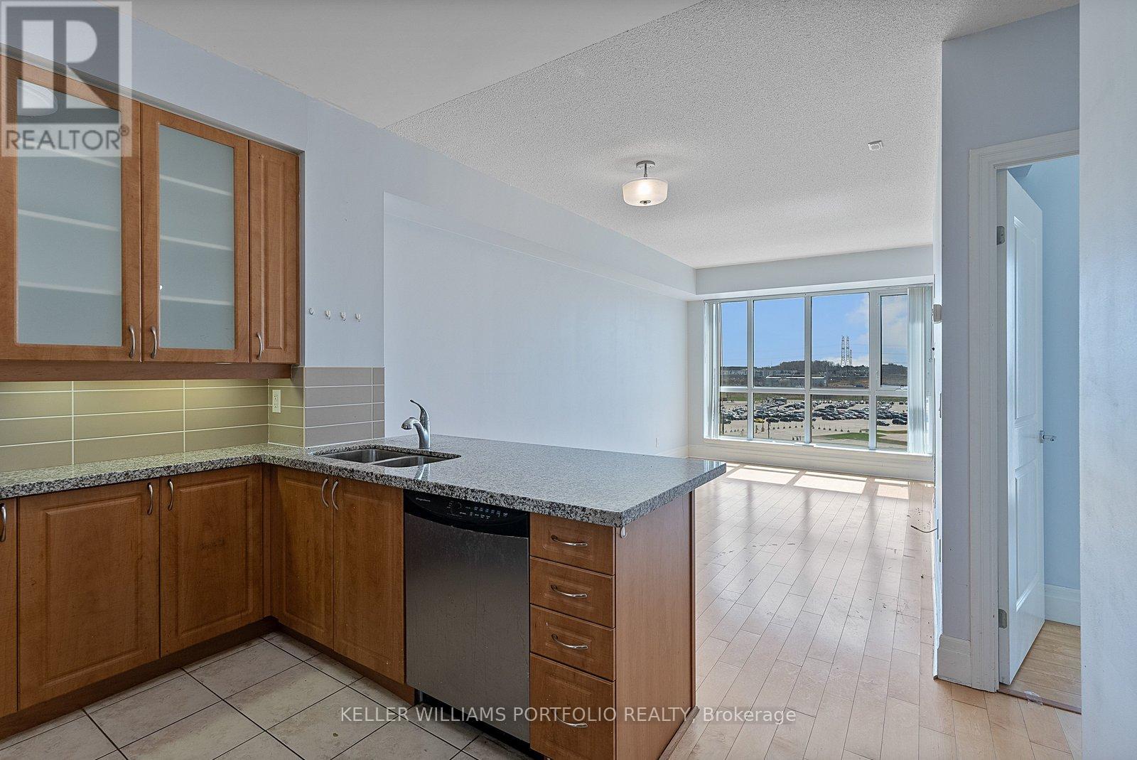 607 - 39 Upper Duke Crescent, Markham, Ontario  L6G 0B8 - Photo 2 - N13110982