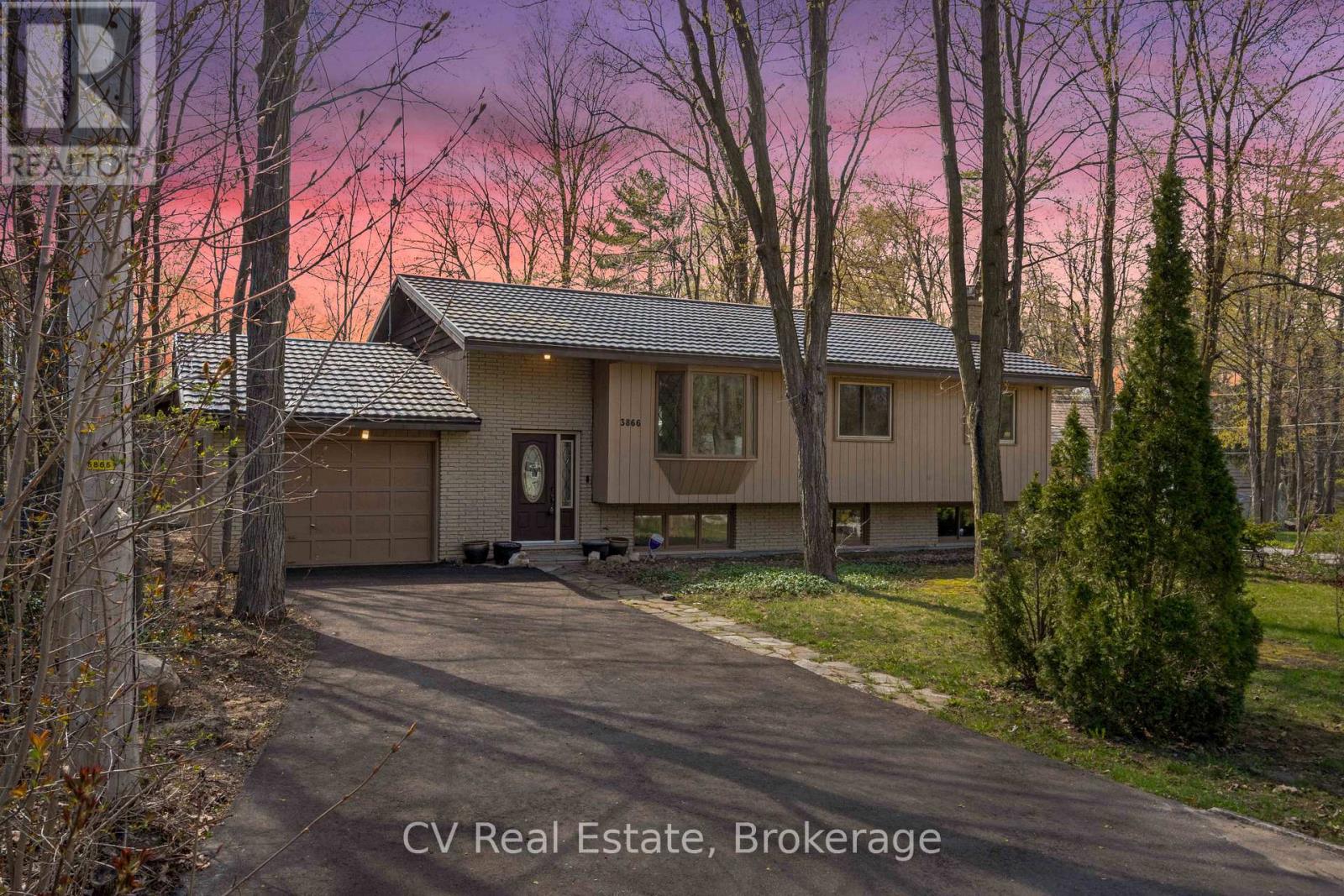 3866 DIXON ROAD, Innisfil, Ontario