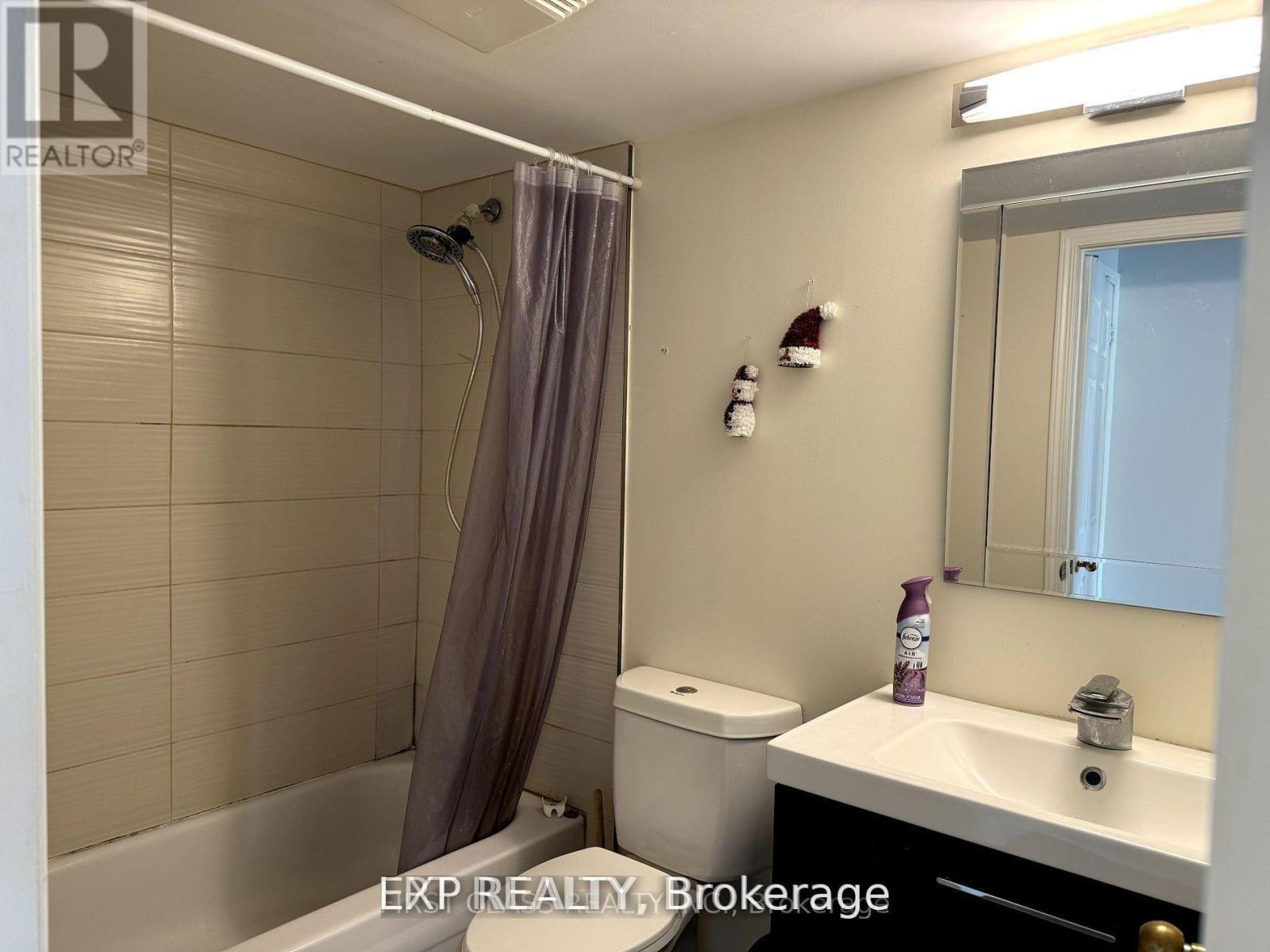 301 - 51 Baffin Crescent, Richmond Hill, Ontario  L4B 4P6 - Photo 11 - N13111038