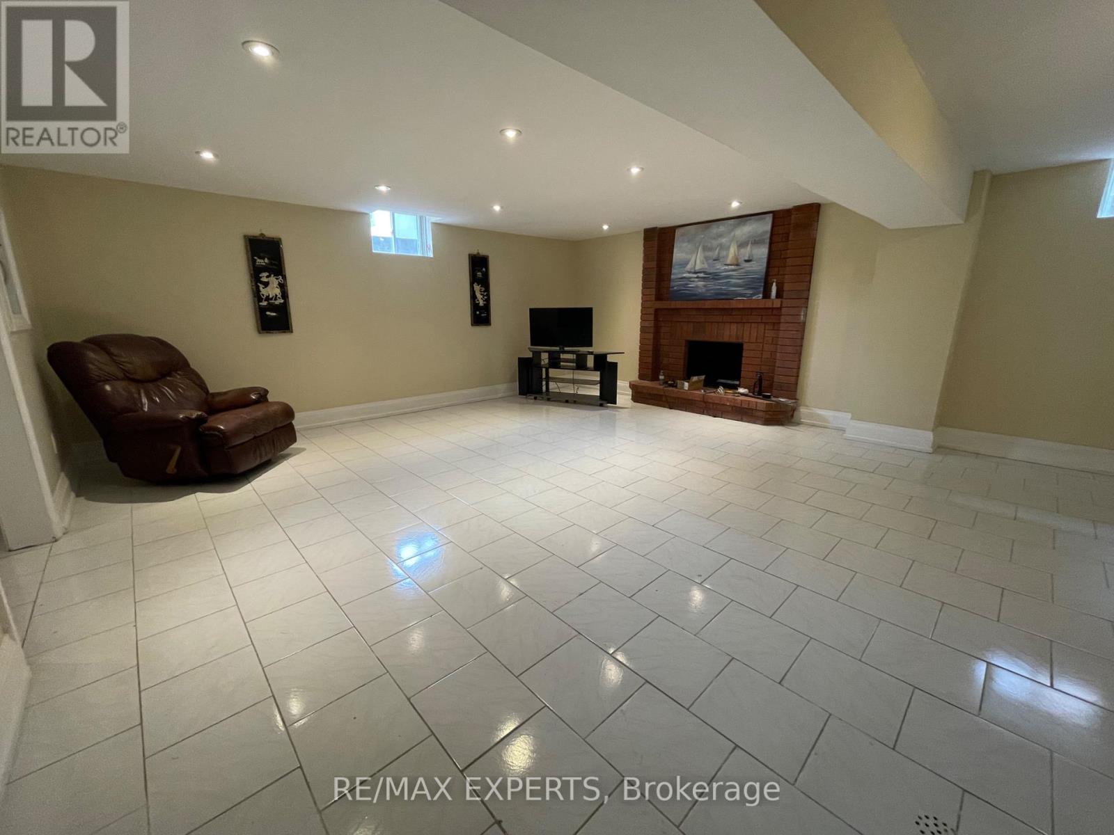 Bsmt - 145 Columbus Avenue, Vaughan, Ontario  L4L 7H1 - Photo 2 - N13111080