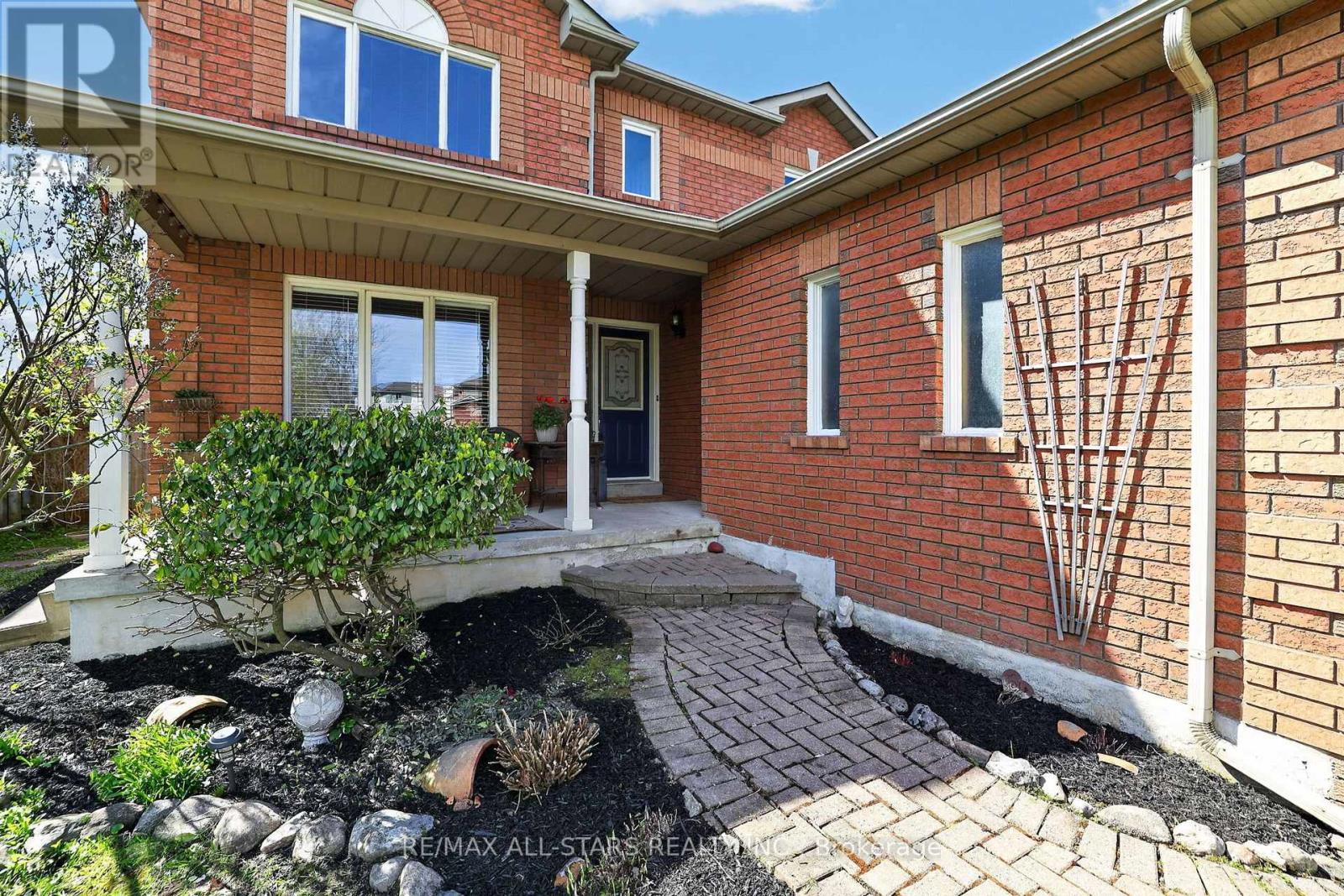 17 Margaret Place, Georgina, Ontario  L4P 3X2 - Photo 6 - N13111110
