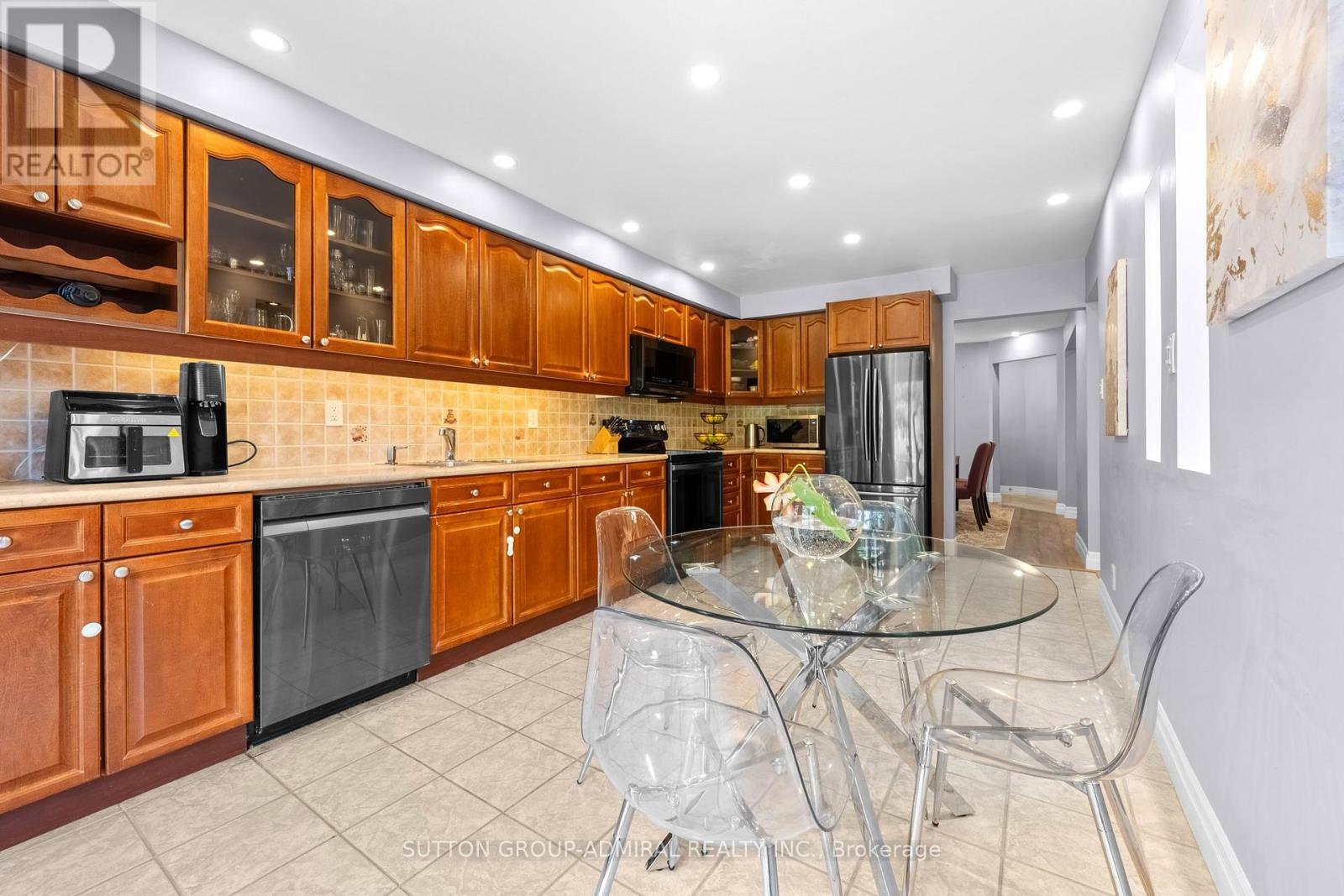 105 Carl Tennen Street, Vaughan, Ontario  L4J 7B9 - Photo 11 - N13111128