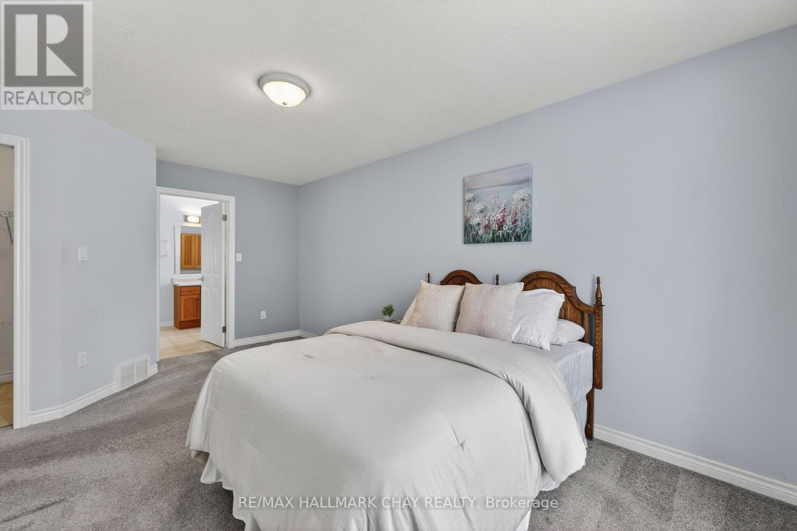 65 Pennsylvania Avenue, Wasaga Beach, Ontario  L9Z 3A8 - Photo 12 - S13111100