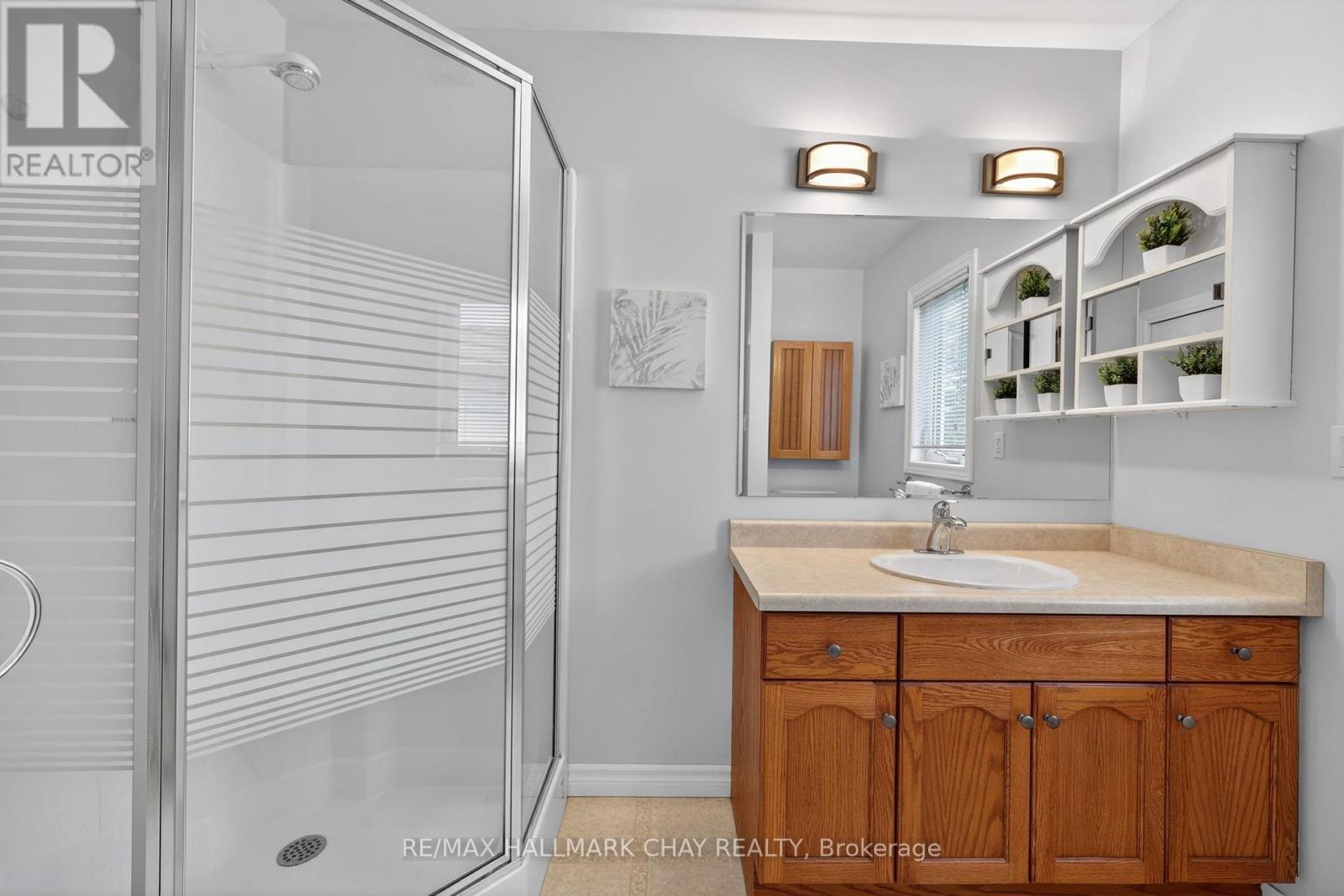 65 Pennsylvania Avenue, Wasaga Beach, Ontario  L9Z 3A8 - Photo 13 - S13111100