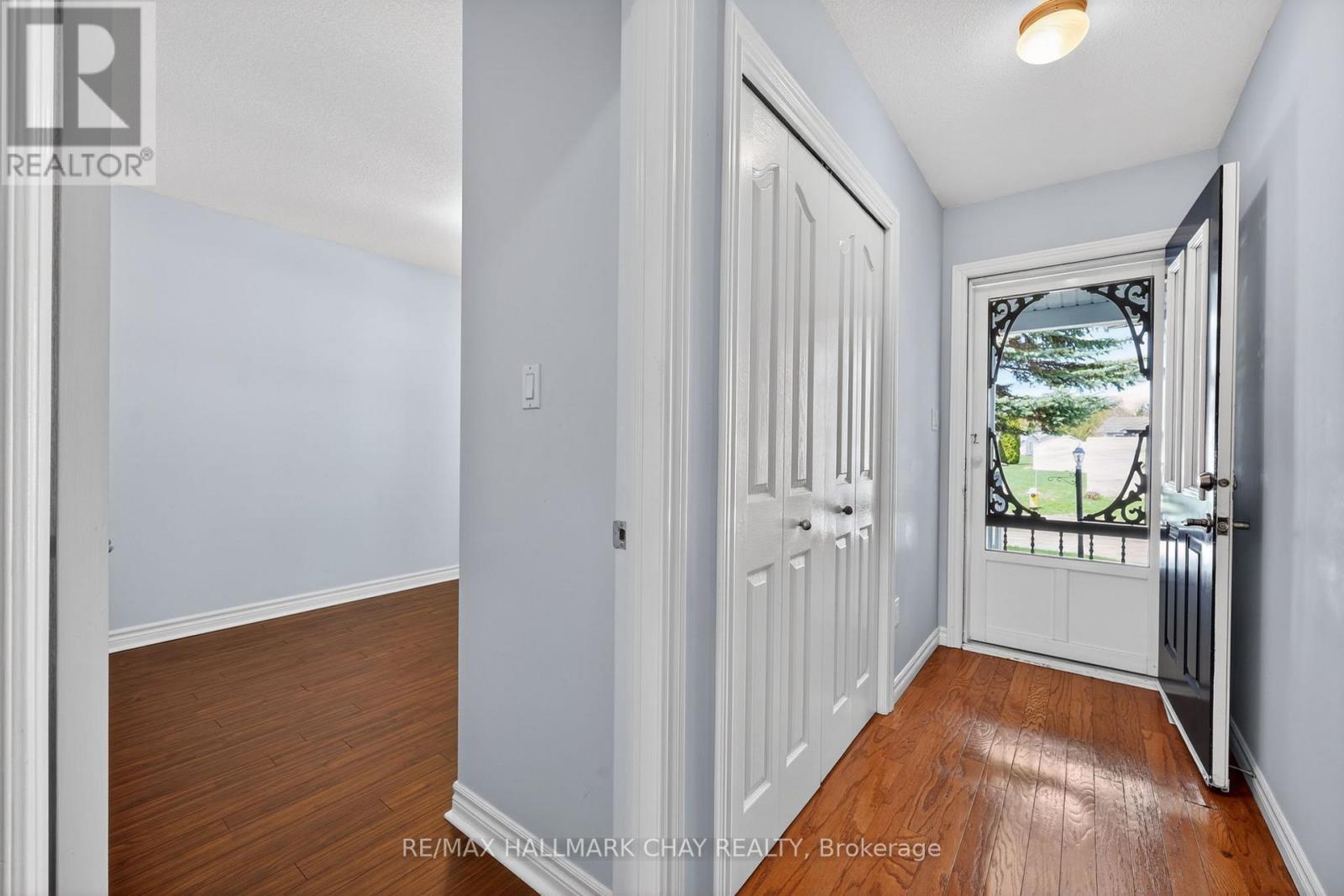65 Pennsylvania Avenue, Wasaga Beach, Ontario  L9Z 3A8 - Photo 15 - S13111100