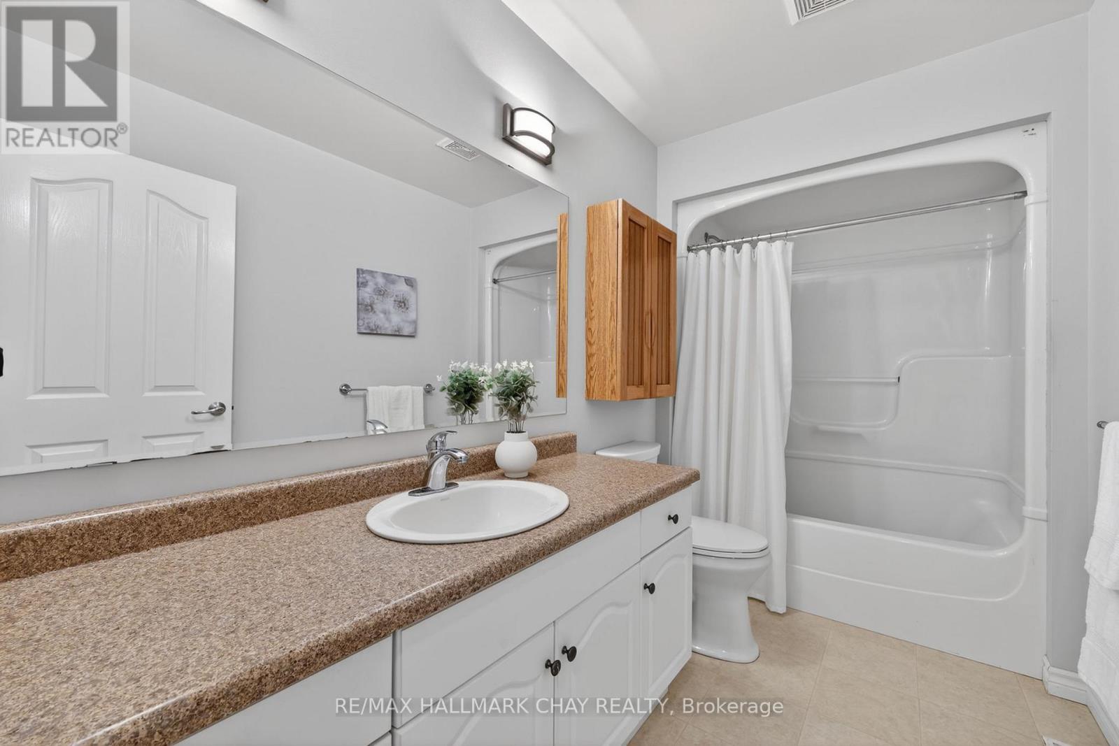 65 Pennsylvania Avenue, Wasaga Beach, Ontario  L9Z 3A8 - Photo 19 - S13111100