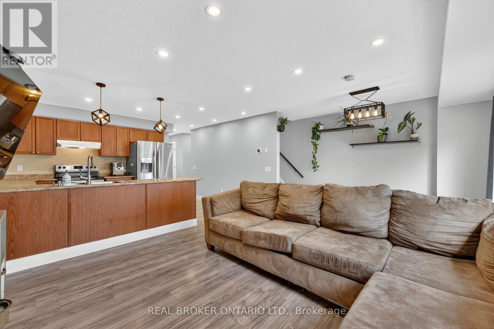 131 James Street E, Orillia, Ontario  L3V 1L7 - Photo 8 - S13111130