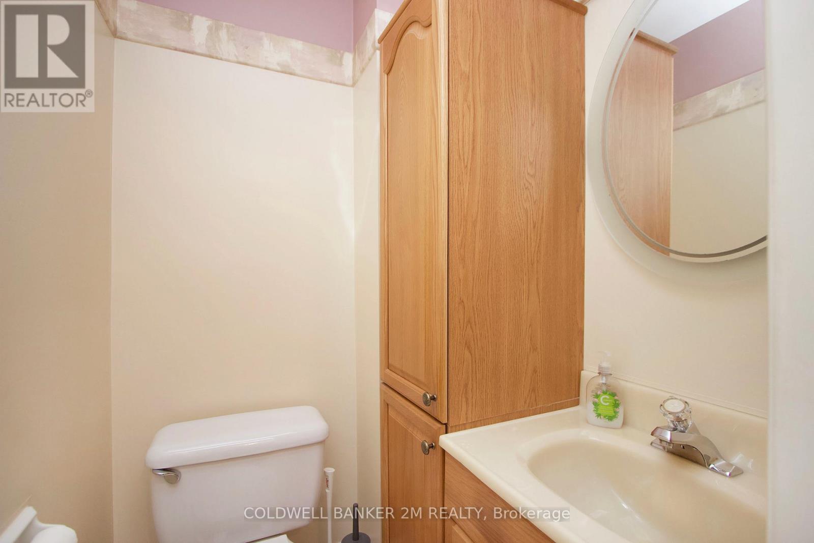 315 Durham Court, Oshawa, Ontario  L1J 5R5 - Photo 13 - E13110432