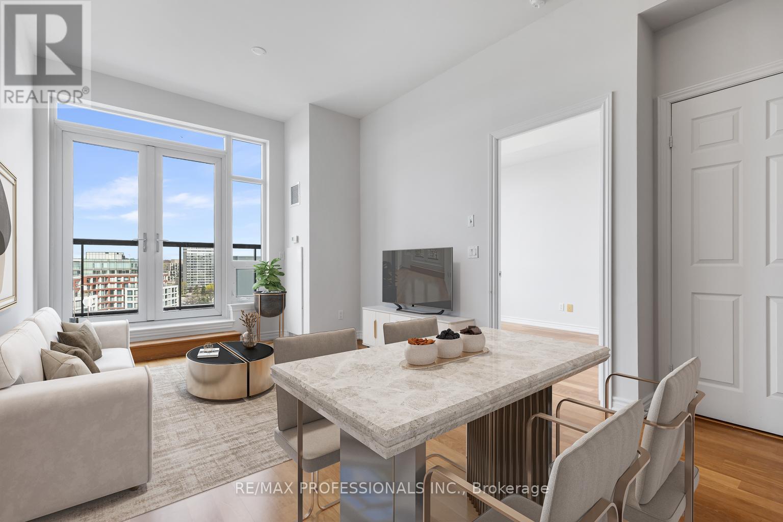1104 - 1135 ROYAL YORK ROAD, Toronto, Ontario