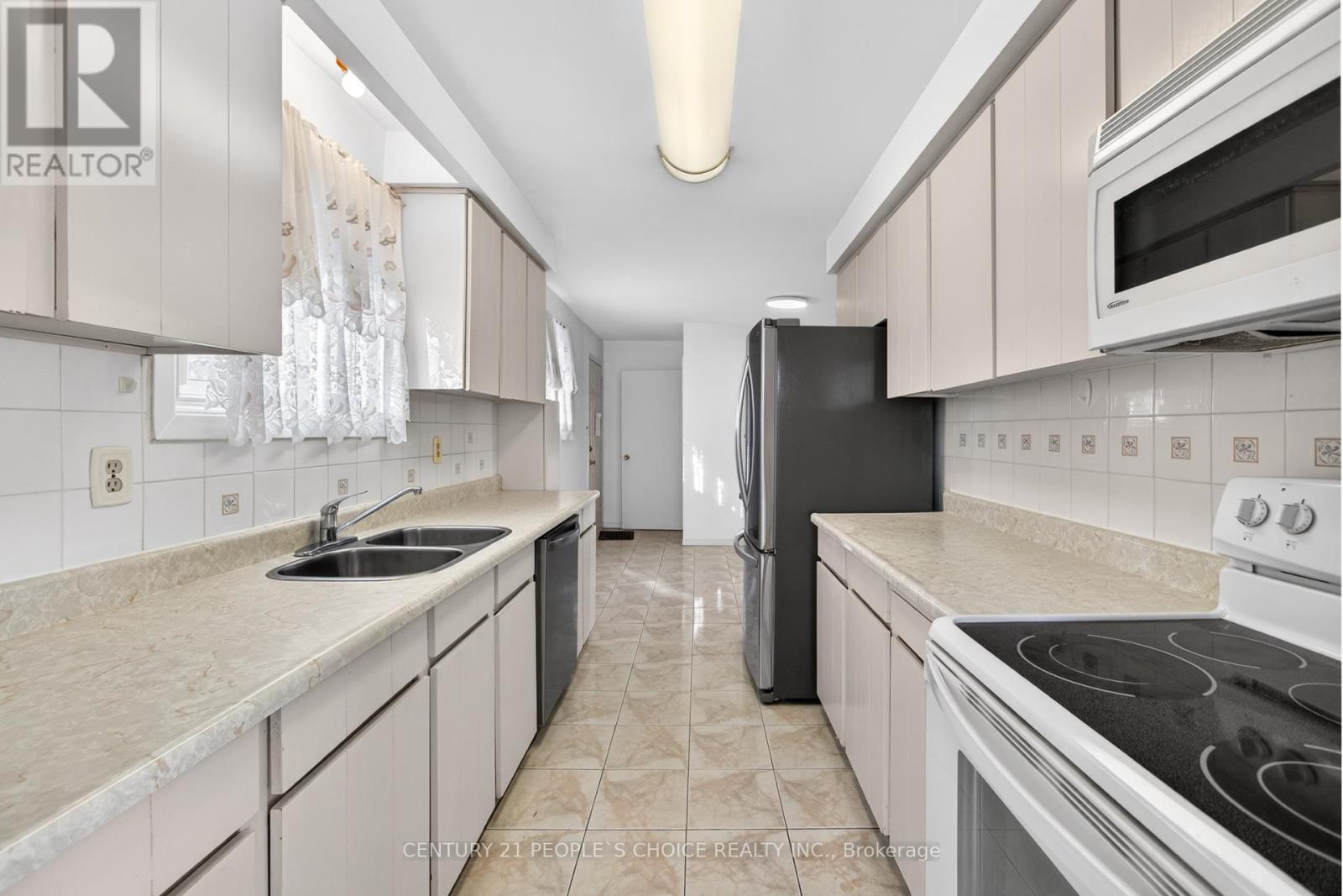 3404 Monica Drive, Mississauga, Ontario  L4T 3E7 - Photo 11 - W13110958