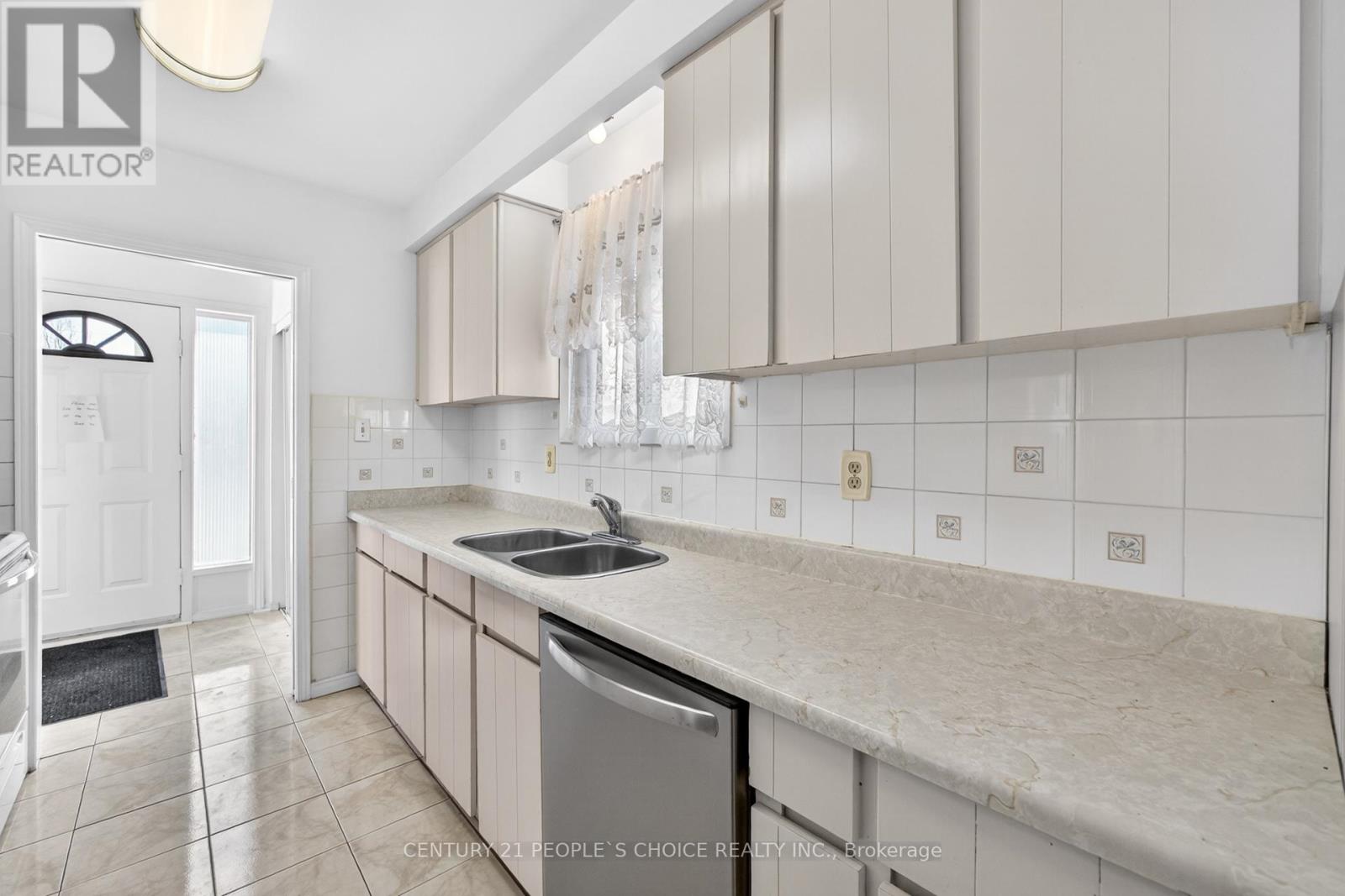 3404 Monica Drive, Mississauga, Ontario  L4T 3E7 - Photo 16 - W13110958