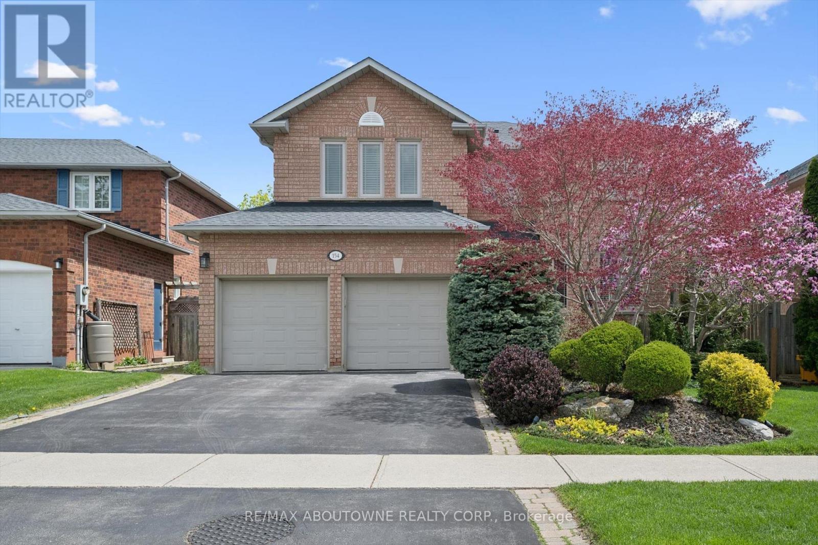 154 Howell Road, Oakville, Ontario  L6H 5Z2 - Photo 1 - W13110996