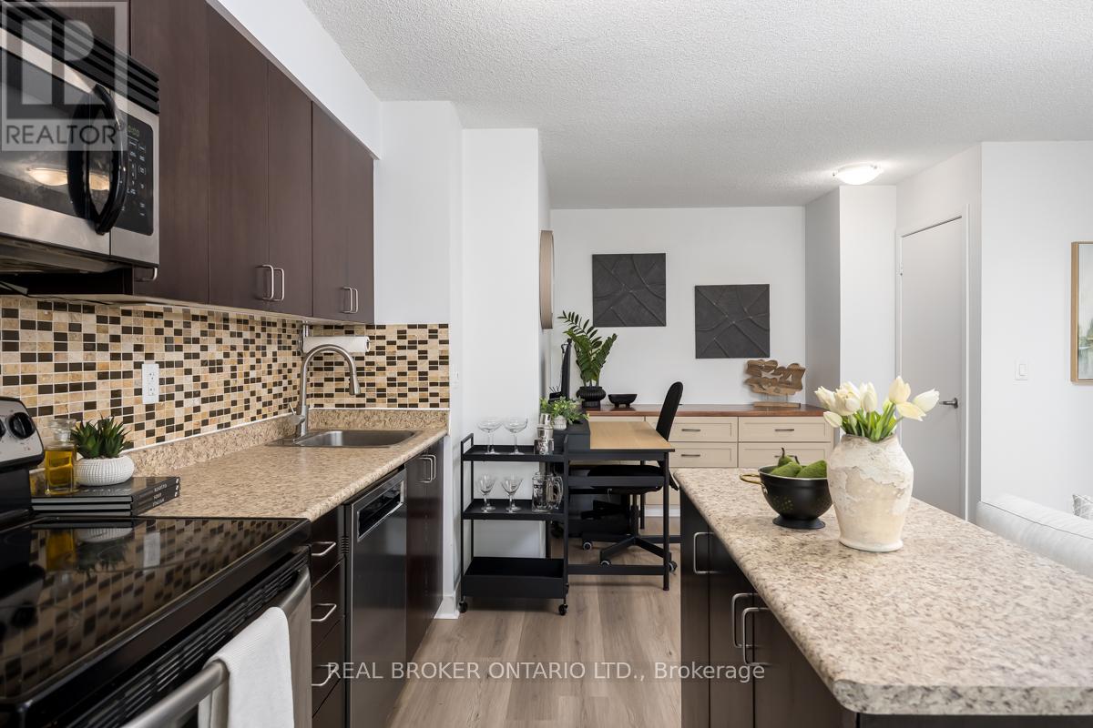 1214 - 155 Legion Road N, Toronto, Ontario  M8Y 0A7 - Photo 15 - W13111036