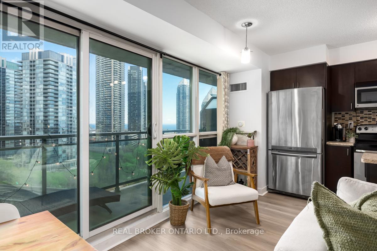 1214 - 155 Legion Road N, Toronto, Ontario  M8Y 0A7 - Photo 17 - W13111036