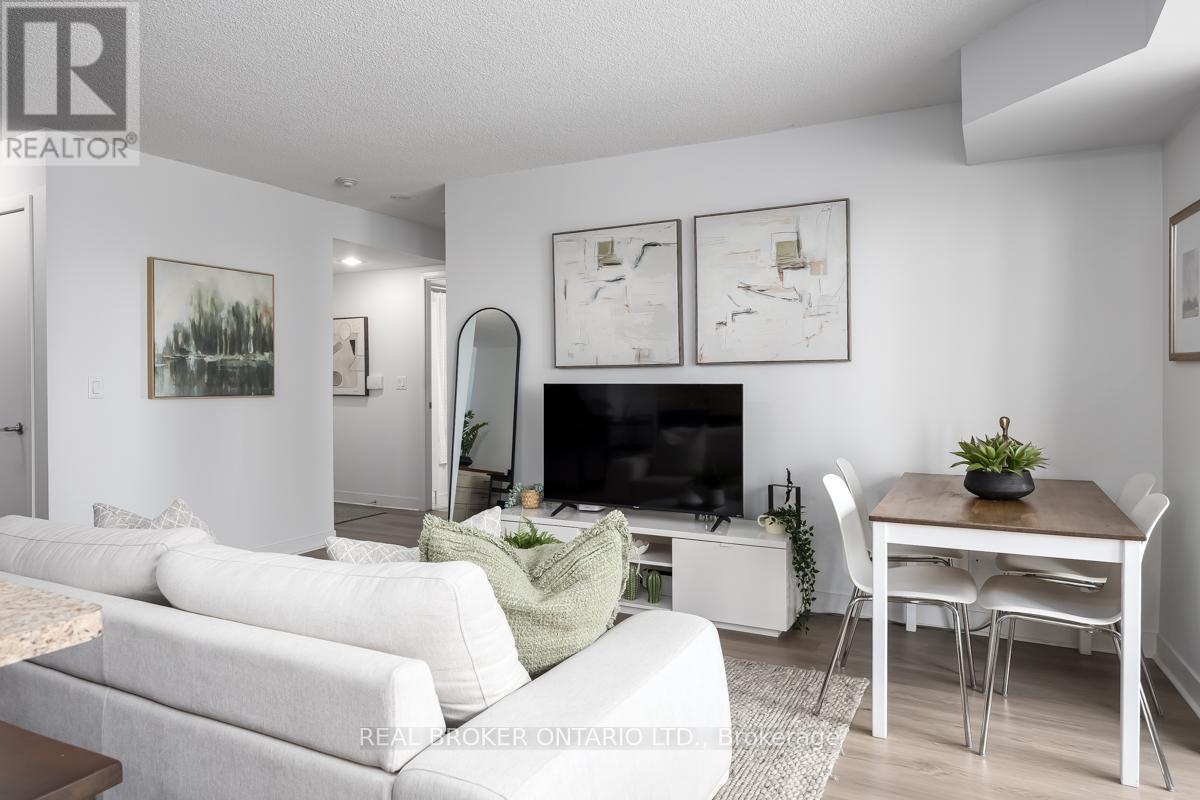 1214 - 155 Legion Road N, Toronto, Ontario  M8Y 0A7 - Photo 8 - W13111036