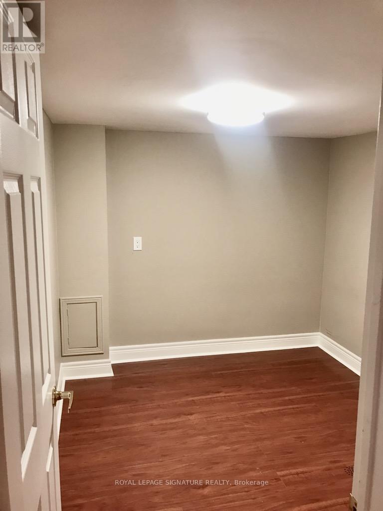 Lower - 2667 Sherhill Drive, Mississauga, Ontario  L5J 3Z2 - Photo 9 - W13111046