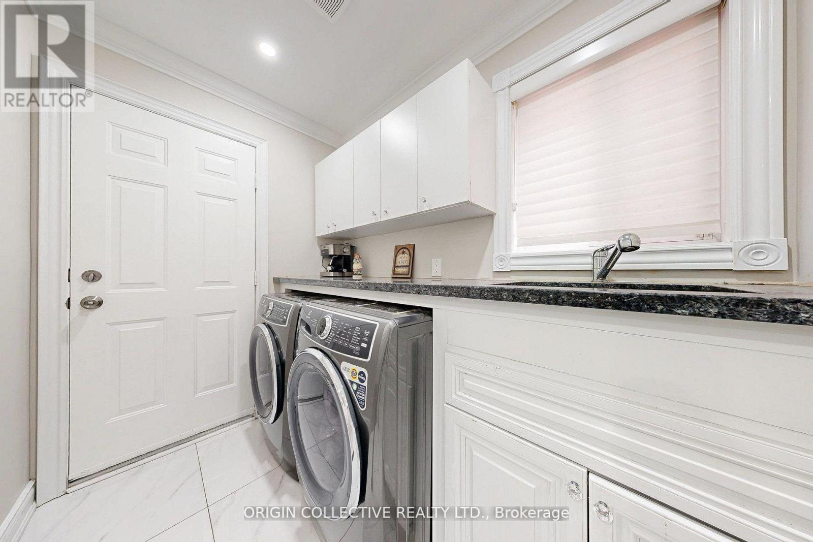 5122 Timber Mill Court, Mississauga, Ontario  L5V 2B8 - Photo 14 - W13111084