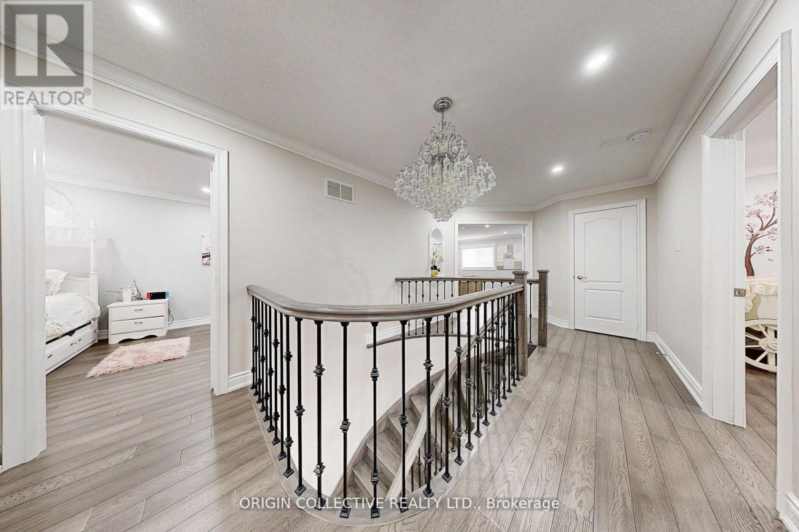 5122 Timber Mill Court, Mississauga, Ontario  L5V 2B8 - Photo 17 - W13111084