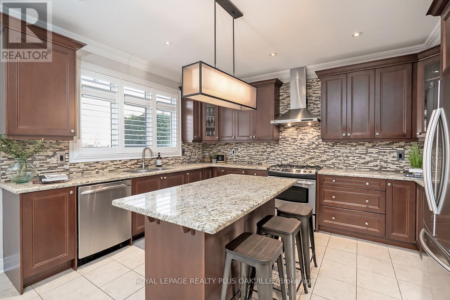 3339 Skipton Lane, Oakville, Ontario  L6M 0K3 - Photo 13 - W13111170
