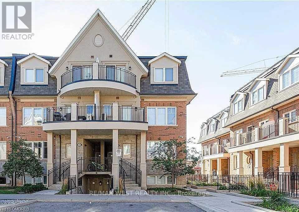 34-04 - 2420 Baronwood Drive, Oakville, Ontario  L6M 0J7 - Photo 1 - W13111174