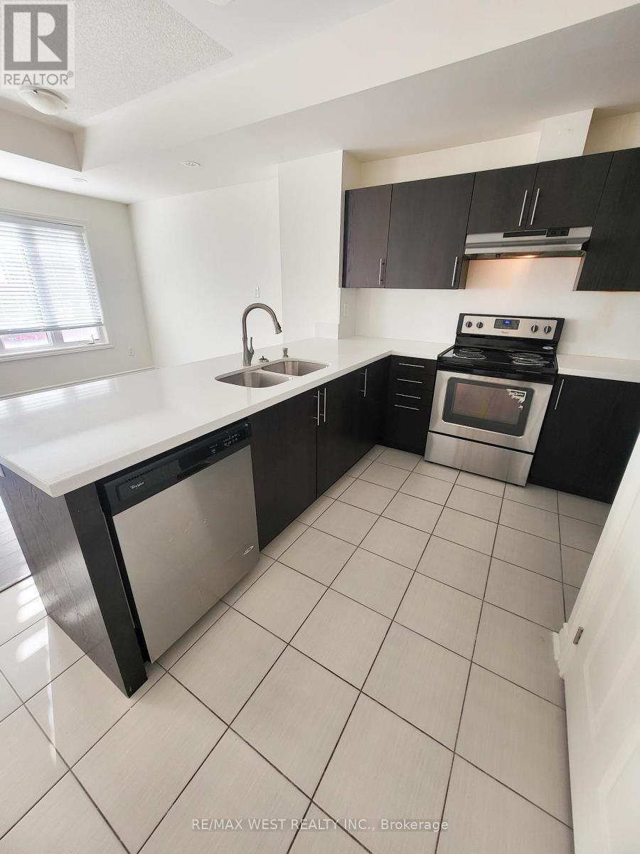 34-04 - 2420 Baronwood Drive, Oakville, Ontario  L6M 0J7 - Photo 5 - W13111174