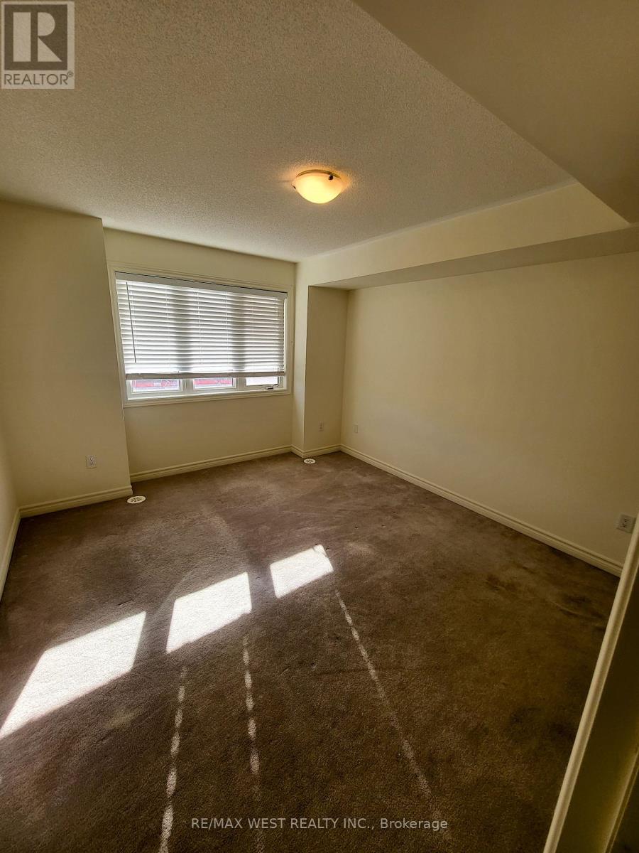 34-04 - 2420 Baronwood Drive, Oakville, Ontario  L6M 0J7 - Photo 9 - W13111174