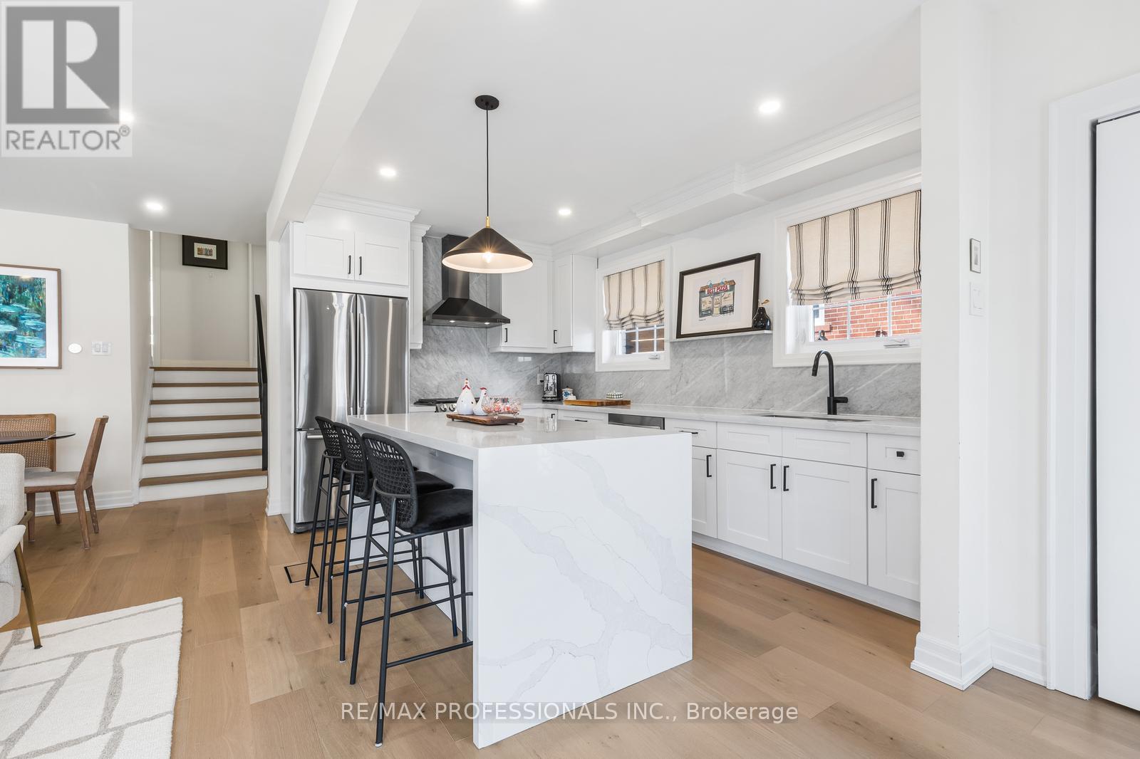 5 Birgitta Crescent, Toronto, Ontario  M9C 3W1 - Photo 12 - W13111230