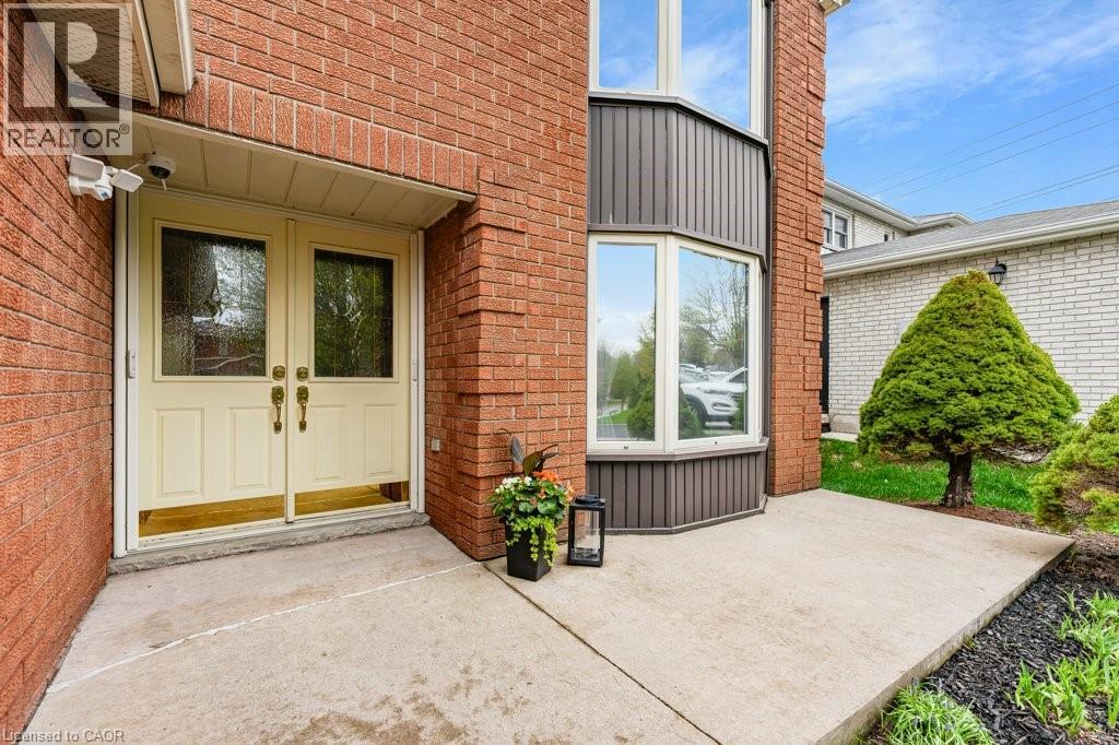 40 Old Maple Lane, Kitchener, Ontario  N2N 2L2 - Photo 3 - 40829059