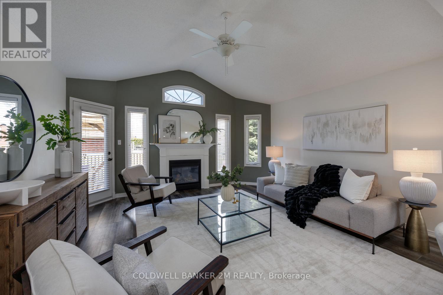 1904 Clearwater Court, Oshawa, Ontario L1K 2Z6 - Photo 5 - E13111276