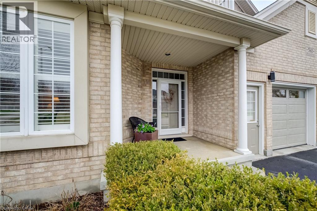 560 Springwater Drive, Waterloo, Ontario  N2V 2K6 - Photo 3 - 40821009