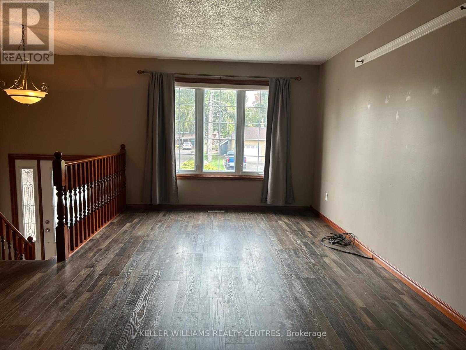 306 Mckellar Street, Strathroy-Caradoc, Ontario  N7G 2Y5 - Photo 4 - X13111122