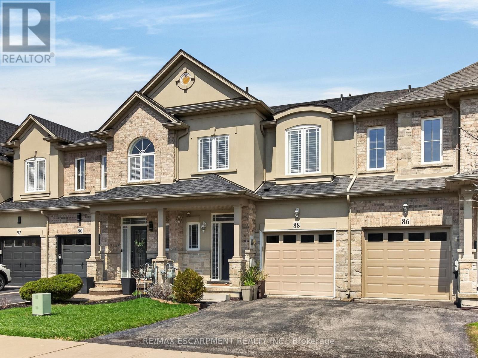 88 Highgate Drive, Hamilton, Ontario  L8J 0C2 - Photo 1 - X13111124