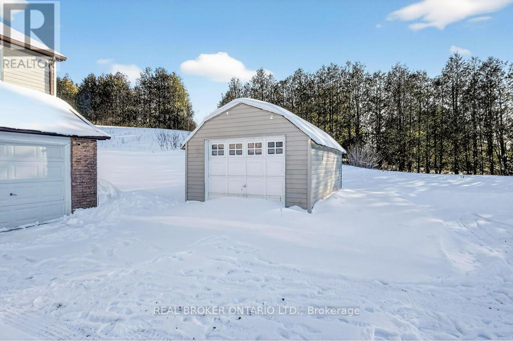 16 Old Carriage Road, East Garafraxa, Ontario  L9W 5A3 - Photo 40 - X13111132