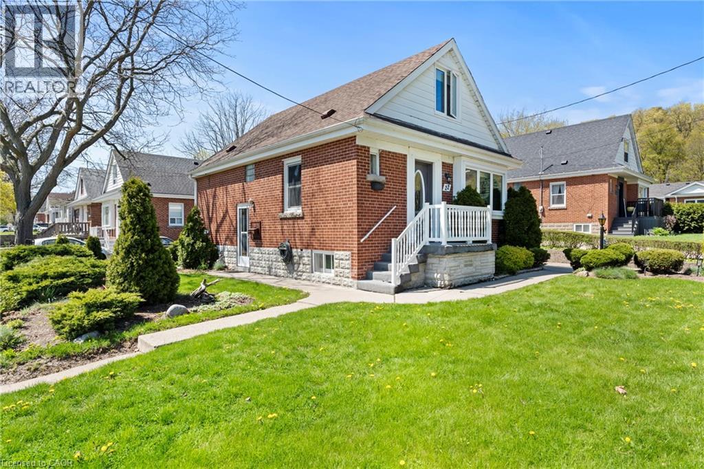 22 Dundonald Avenue, Hamilton, Ontario  L8K 4Z9 - Photo 4 - 40828041