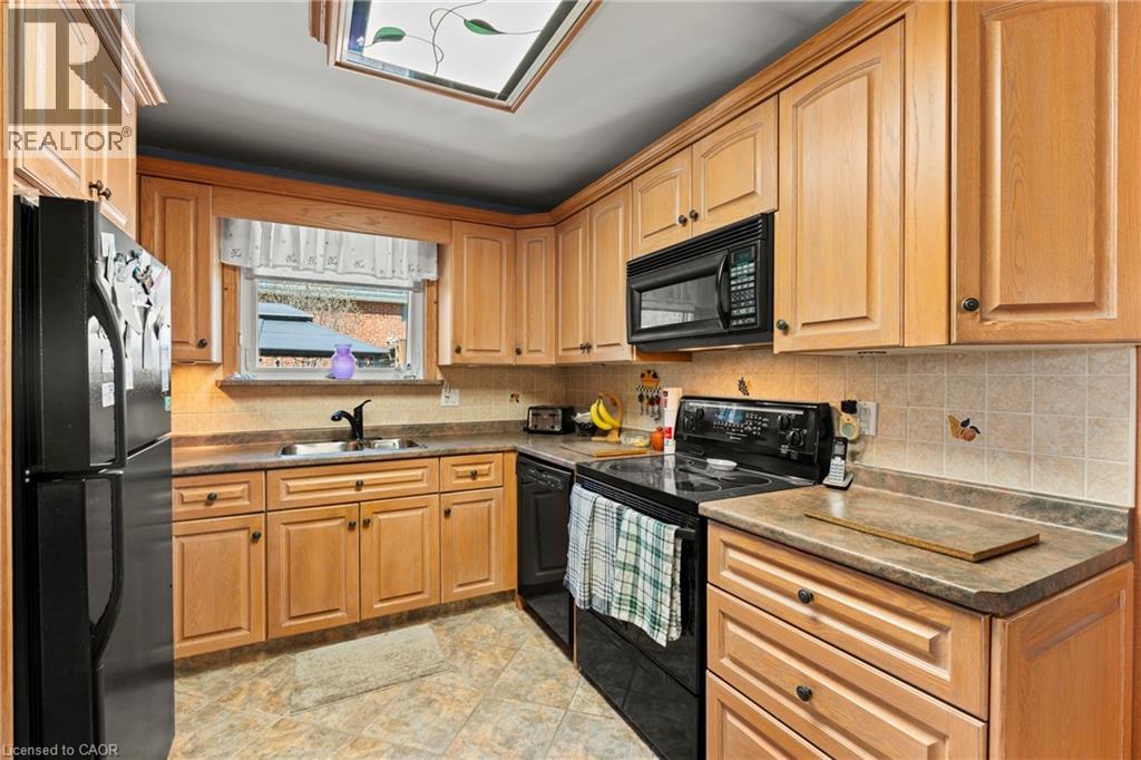 22 Dundonald Avenue, Hamilton, Ontario  L8K 4Z9 - Photo 11 - 40828041