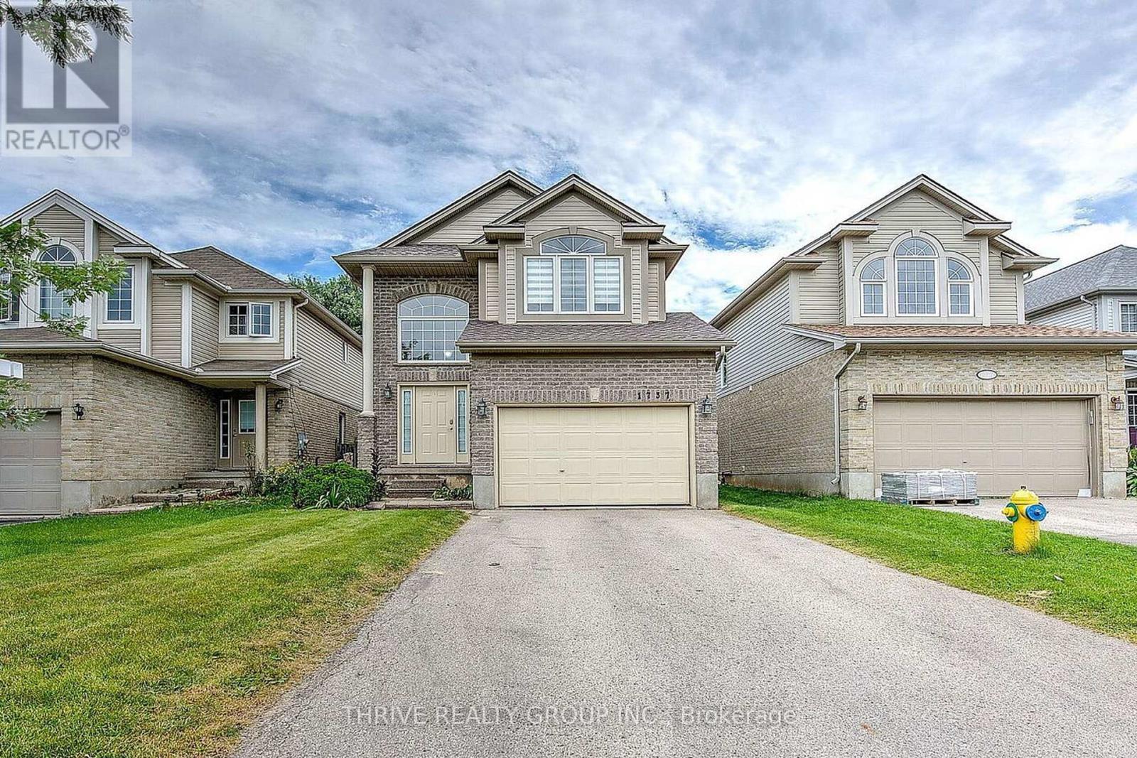 Upper - 1737 Mickleborough Drive, London North, Ontario  N6G 5R7 - Photo 2 - X13111318