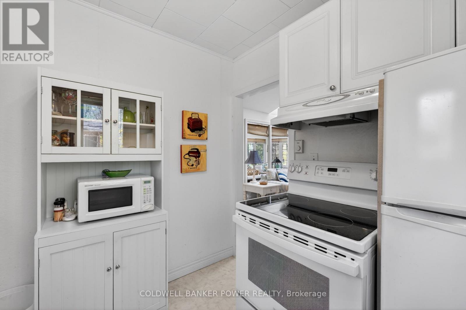 10355 Alison Avenue, Lambton Shores, Ontario  N0M 1T0 - Photo 17 - X13111352