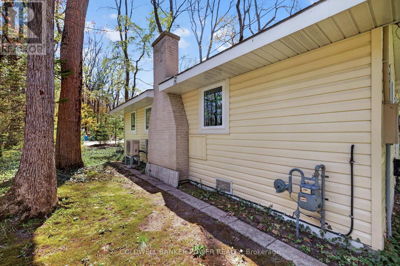 10355 Alison Avenue, Lambton Shores, Ontario  N0M 1T0 - Photo 31 - X13111352