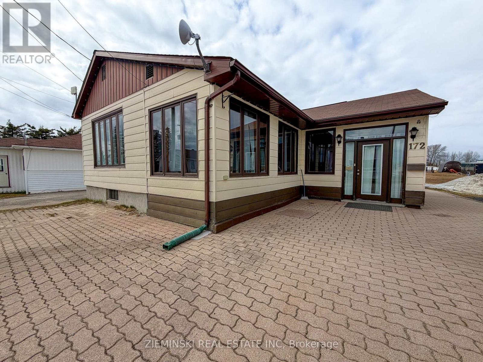 172 ELAINE AVENUE, Smooth Rock Falls, Ontario