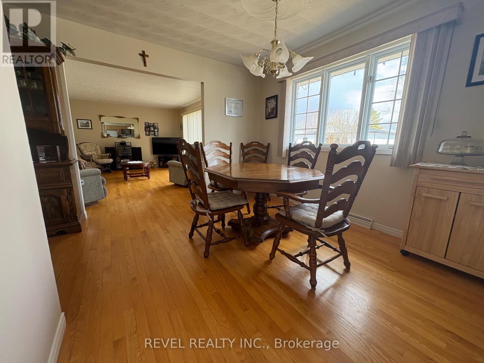 363 Thirteenth Avenue, Cochrane, Ontario  P0L 1C0 - Photo 11 - T13111320