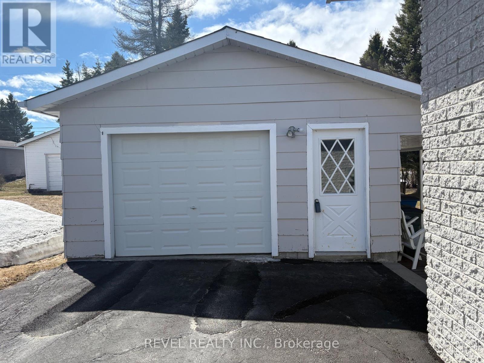 363 Thirteenth Avenue, Cochrane, Ontario  P0L 1C0 - Photo 3 - T13111320