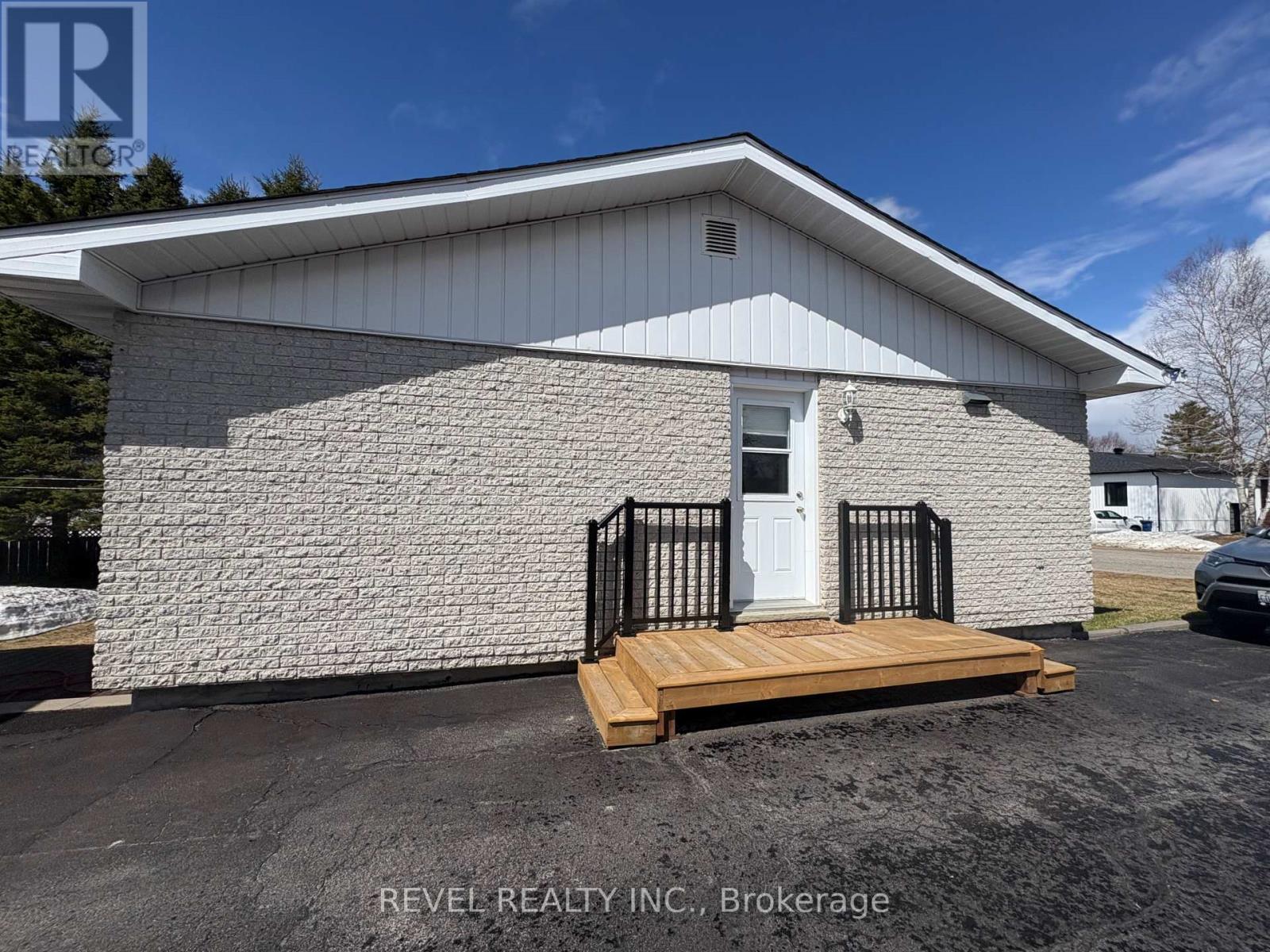 363 Thirteenth Avenue, Cochrane, Ontario  P0L 1C0 - Photo 5 - T13111320