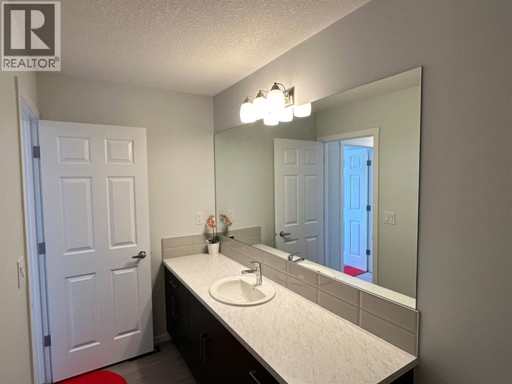 2226 Windbury Greenway Sw, Airdrie, Alberta  T4B 5L2 - Photo 38 - A2305980